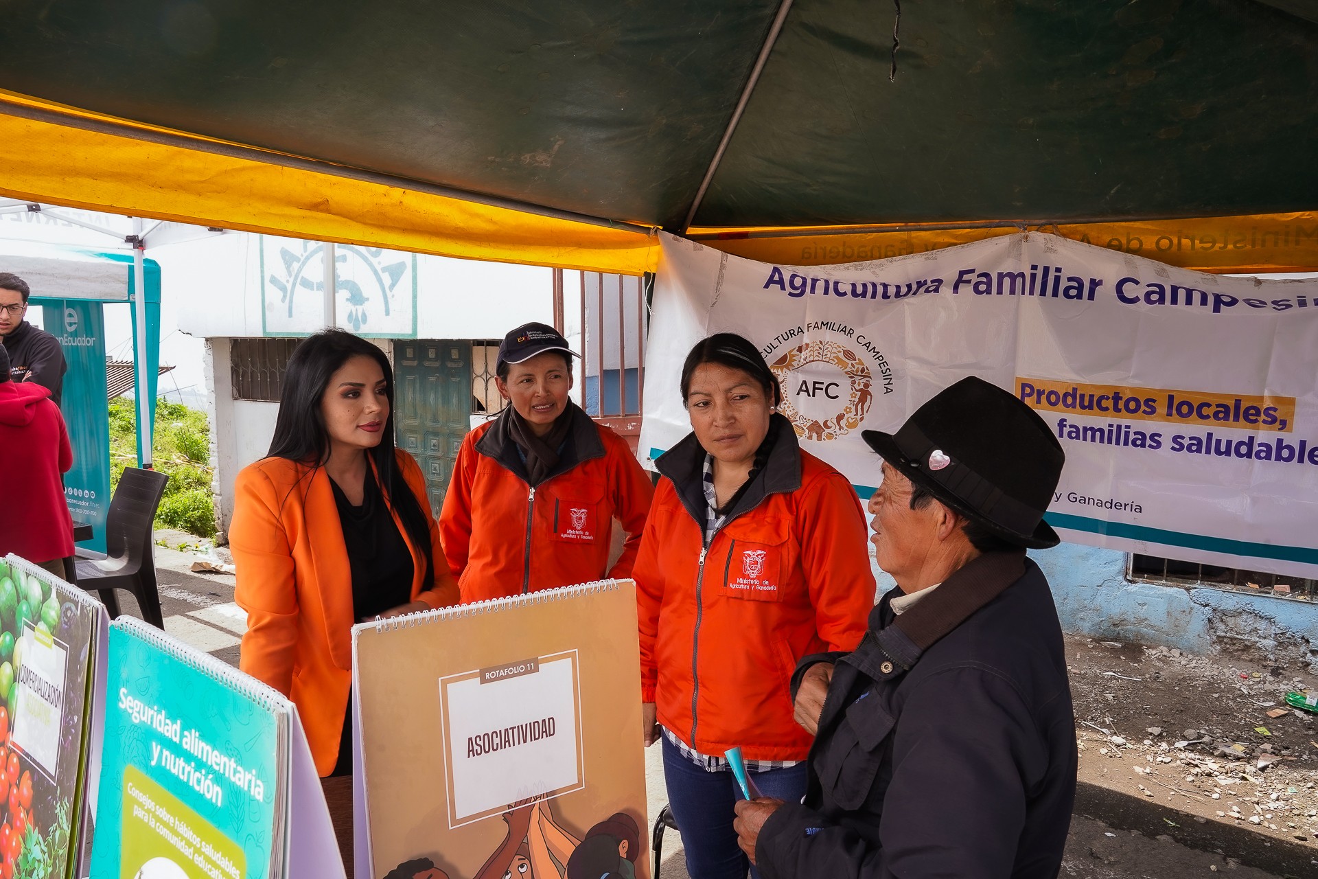 Doscientas personas fueron atendidas en la Brigada Social por el Nuevo Ecuador, realizada en la comunidad Angamarquillo de la parroquia Pinllo.